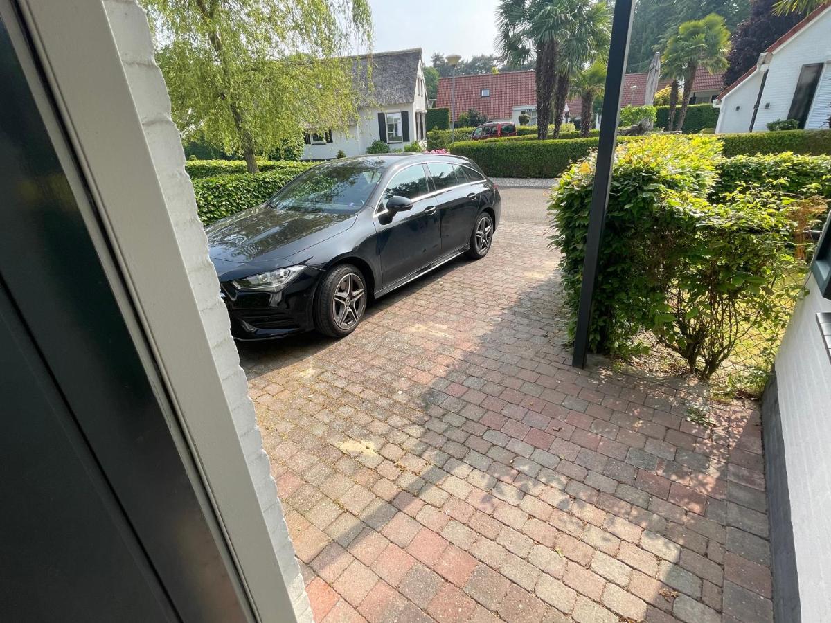 Freistehendes Ferienhaus Am See Naehe Roermond Heel Екстериор снимка