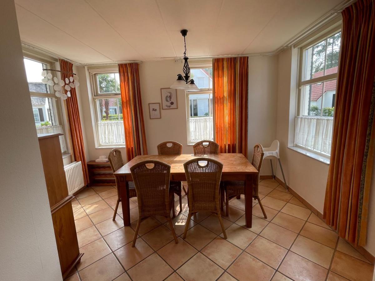 Freistehendes Ferienhaus Am See Naehe Roermond Heel Екстериор снимка