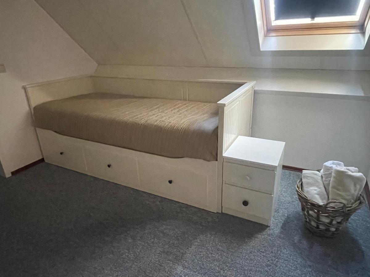 Freistehendes Ferienhaus Am See Naehe Roermond Heel Екстериор снимка