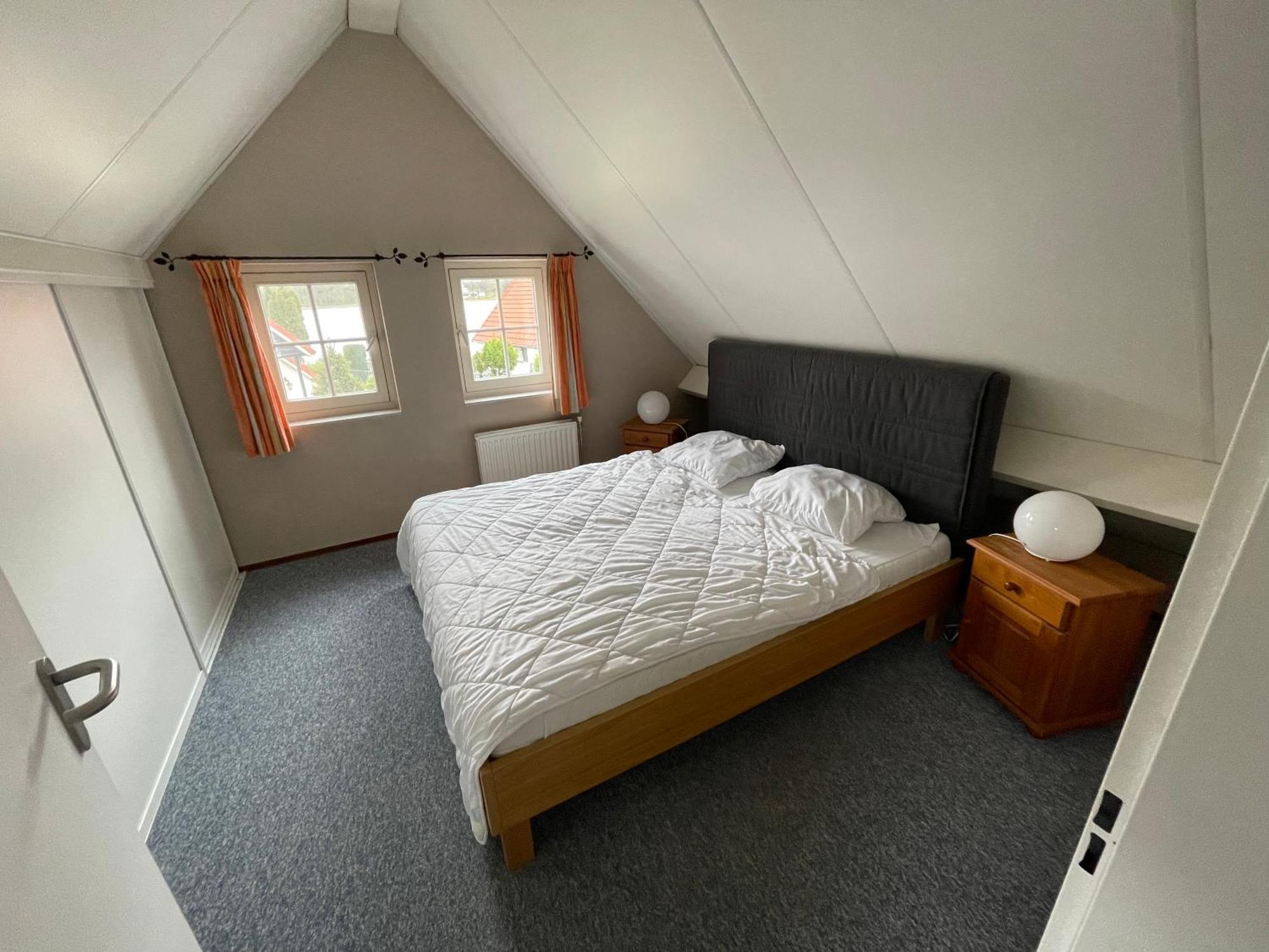 Freistehendes Ferienhaus Am See Naehe Roermond Heel Екстериор снимка